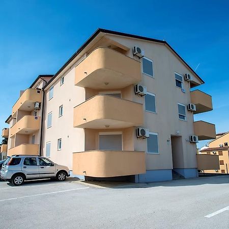 Apartment Frlan Ližnjan Esterno foto